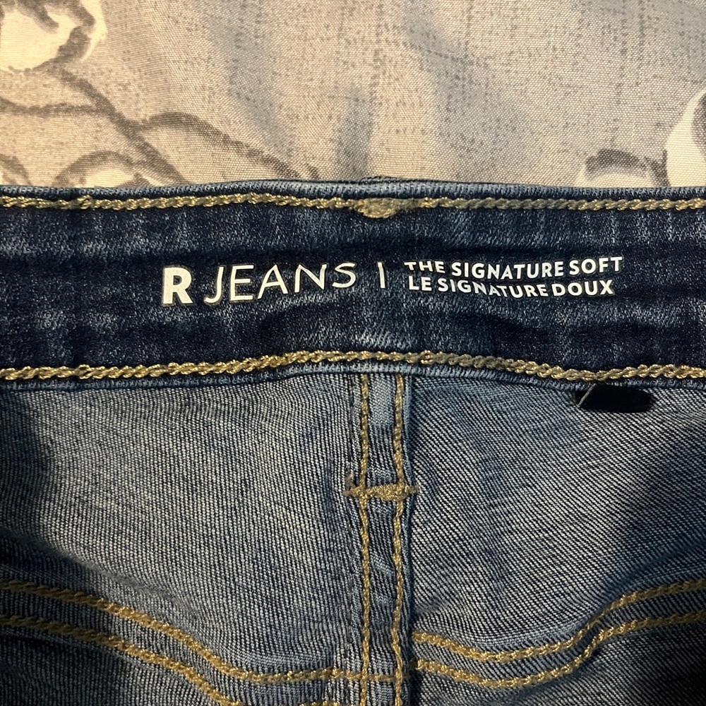 Reitman’s lot of 2 Dark Blue Skinny Jeans
Size 32 Petite - Picture 6 of 16